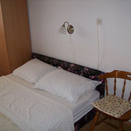 Apartments Dino Макарска Екстериор снимка